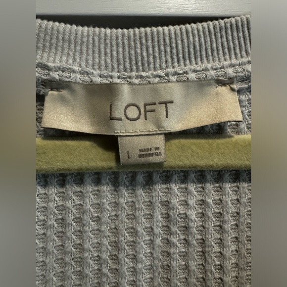 Women’s LOFT Sweater size Large - Picture 3 of 3